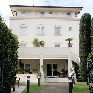 Nautilus *** Forte dei Marmi